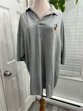 Vintage  Men's Grey Polo Shirt with Embroidered Mickey Mouse